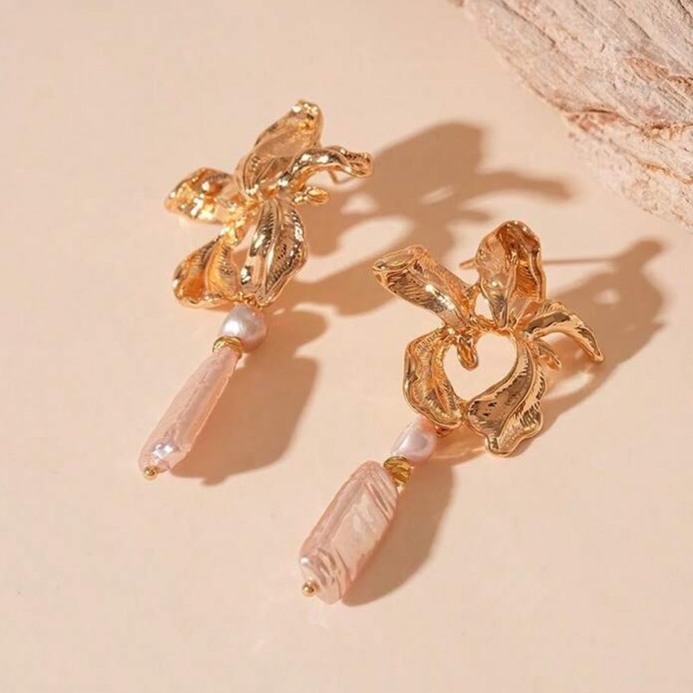 Gold orchid Drop Earrings A1542